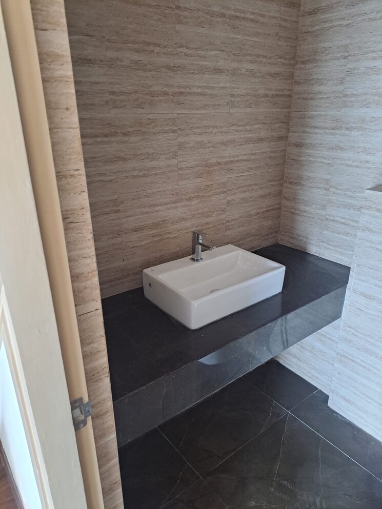 Bathroom, rajesh-raj-infinia 3 Bedroom 1095 Sq.Ft. Apartment In Malad West Mumbai 7948633