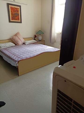 Bedroom in 2 BHK Independent House at Ashok Towers, Parel – for Rent