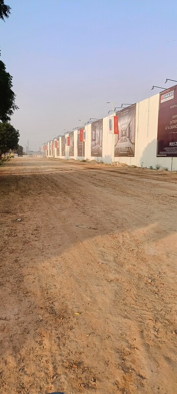  Shop – Exterior View View at Auric Universal Square, Sector 79 - for Sale