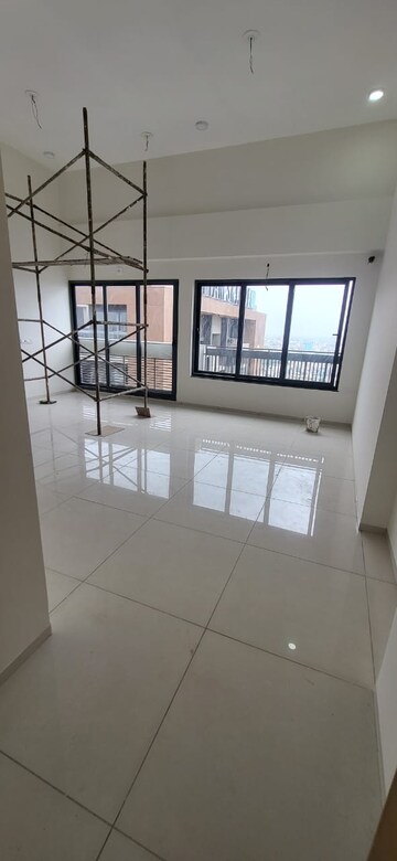 Master Bedroom in 3 BHK Apartment at Satyam Skyline, Naranpura – for Rent