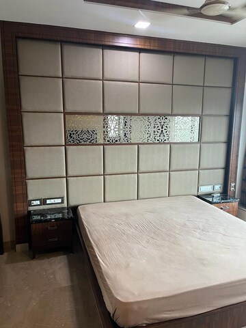 Bedroom in 2.5 BHK Apartment at DB Orchid Woods, Goregaon East – for Rent