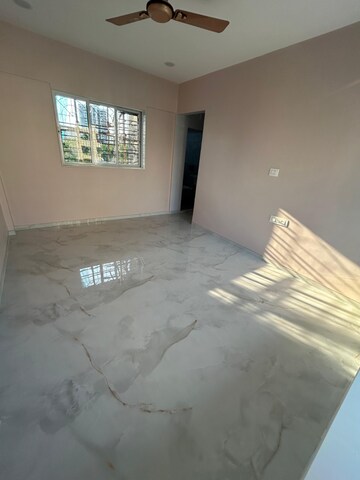Room in 2 BHK Apartment at Maitri CHS Andheri, Andheri West – for Rent