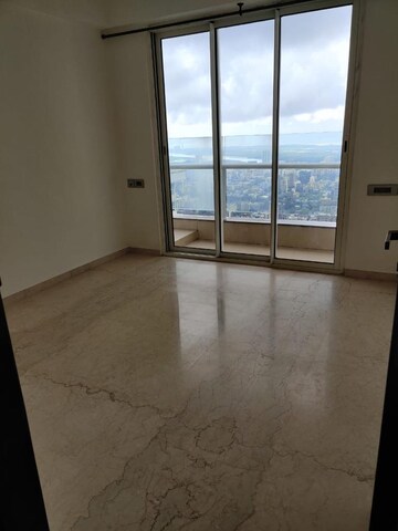 Room in 3 BHK Apartment at Omkar Alta Monte, Malad East – for Rent