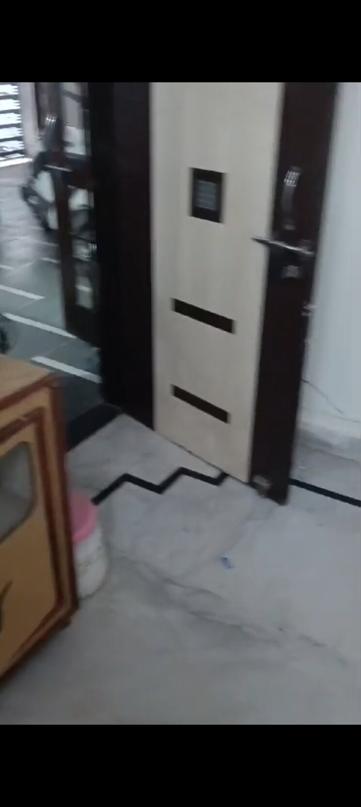 undefined, guru angad nagar 2 Bedroom 450 Sq.Ft. Builder Floor In Guru Angad Nagar Delhi 7949252