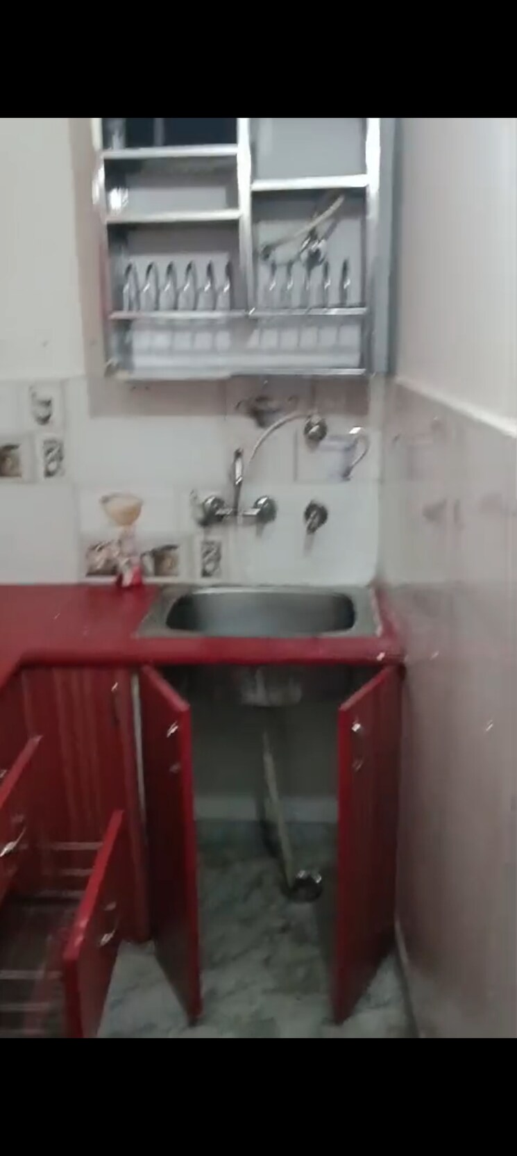 Kitchen, guru angad nagar 2 Bedroom 450 Sq.Ft. Builder Floor In Guru Angad Nagar Delhi 7949252