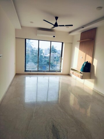 Room in 3 BHK Apartment at Spenta Alta Vista, Chembur – for Rent