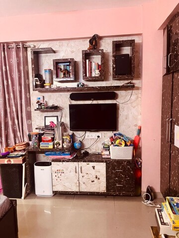 Furnished Amenities in 2.5 BHK Apartment at Today Ridge Residency, Sector 135 – for Rent