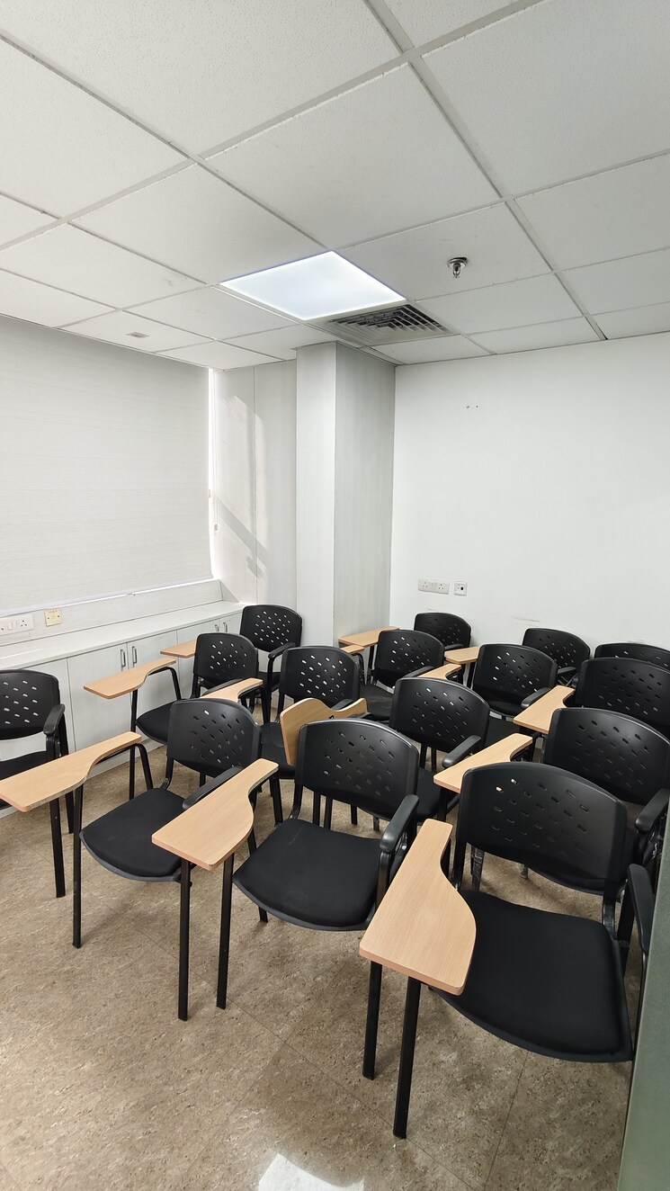 Team Area, subhash nagar Commercial Office Space 1300 Sq.Ft. In Subhash Nagar Delhi 7949454