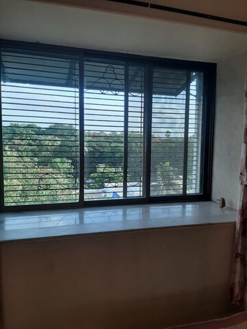 Room in 2 BHK Apartment at Shrirang CHS Chunabhatti, Sion – for Rent