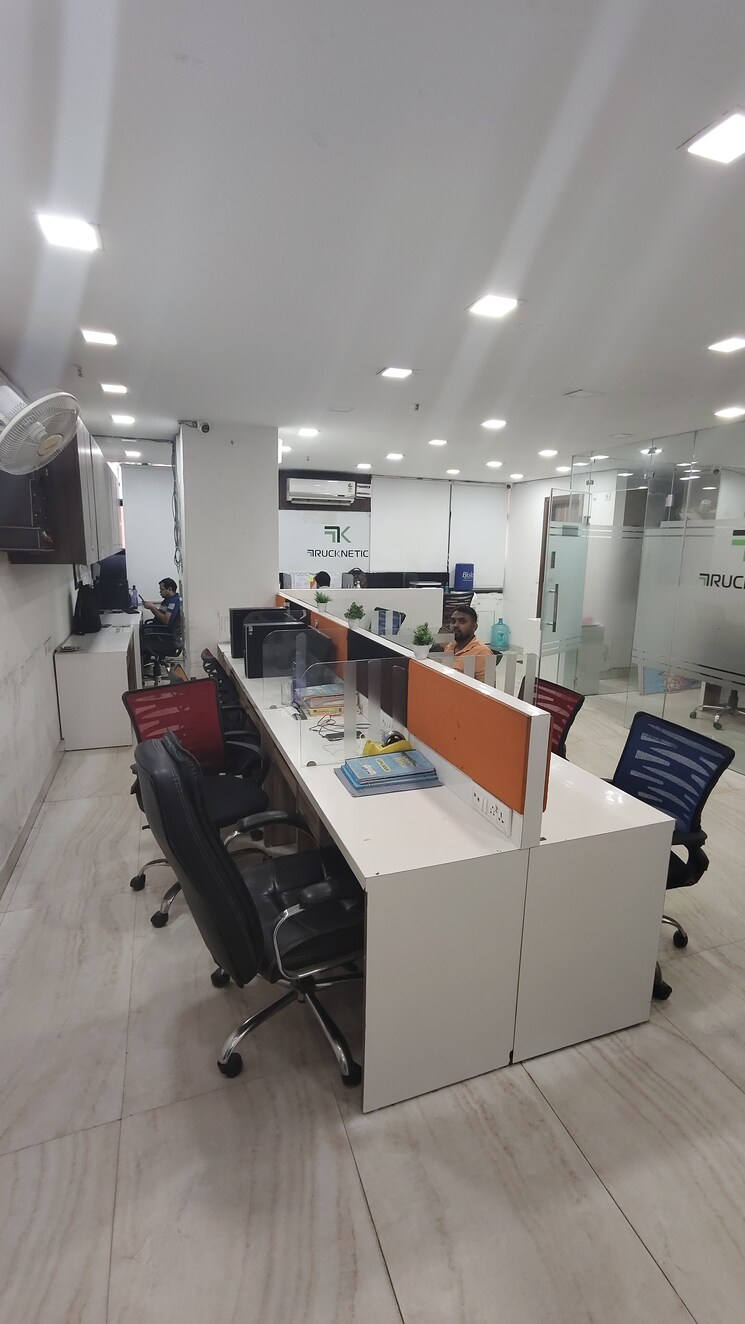 Team Area, moti nagar Commercial Office Space 1100 Sq.Ft. In Moti Nagar Delhi 7949548