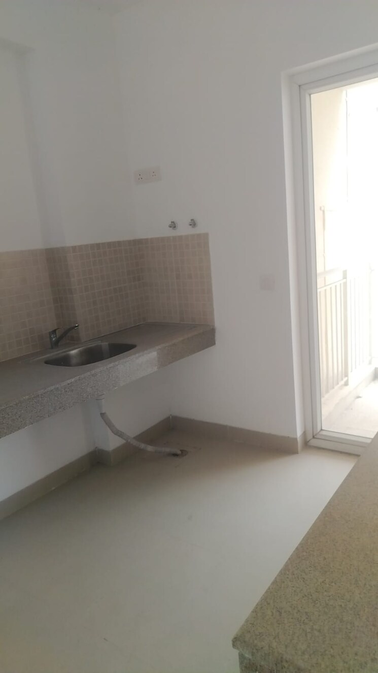 Bathroom, emaar-gurgaon-greens 3 Bedroom 1650 Sq.Ft. Apartment In Sector 102 Gurgaon 7949585