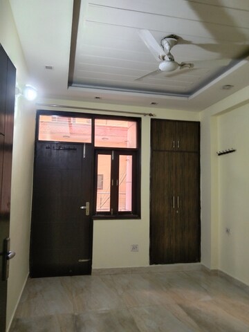Room in 3 BHK Builder Floor at Chattarpur – for Rent