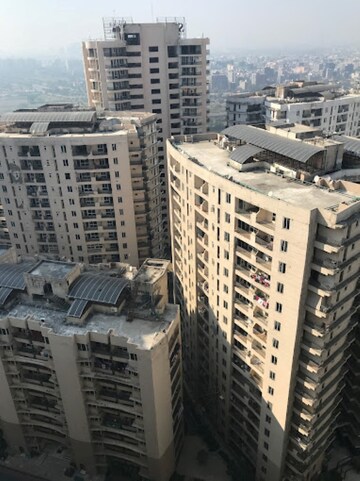 3 BHK Apartment – Exterior View View at Mahagun Moderne, Sector 78 - for Sale