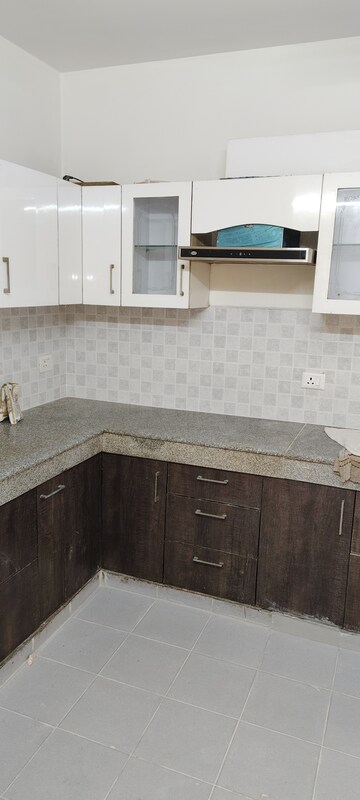 3 BHK Apartment For Rent in Rohtas Plumeria, Gomti Nagar