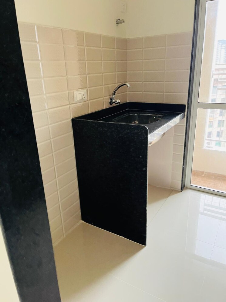 Bathroom, jp-north-barcelona 1 Bedroom 475 Sq.Ft. Apartment In Mira Road Thane 7949681