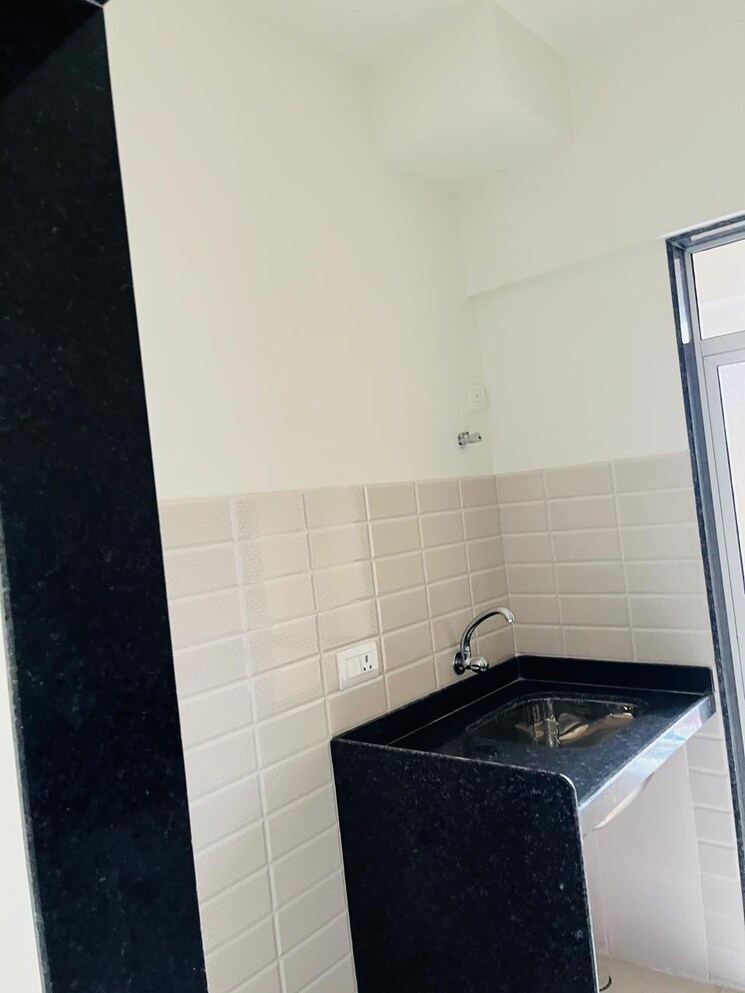 Bathroom, jp-north-barcelona 1 Bedroom 475 Sq.Ft. Apartment In Mira Road Thane 7949681