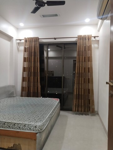 Room in 3 BHK Apartment at Tharwani Heritage, Kharghar Sector 7 – for Rent