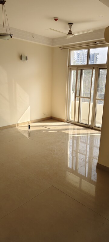 Room in 2 BHK Apartment at Eros Sampoornam, Sector 2 Greater Noida – for Sale