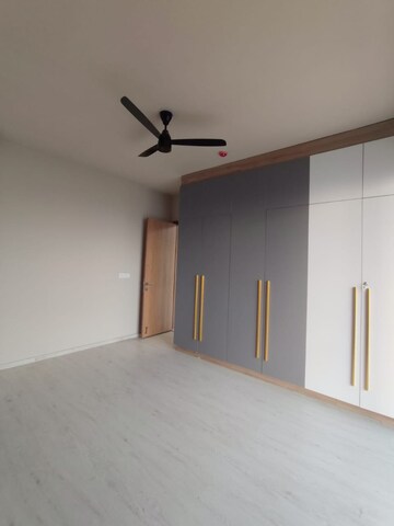 Room in 3 BHK Apartment at M3M Heights, Sector 65 – for Rent