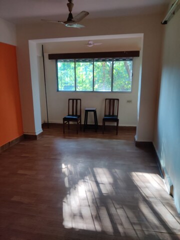 Room in 2 BHK Apartment at Suyog CHS Andheri, Andheri West – for Rent