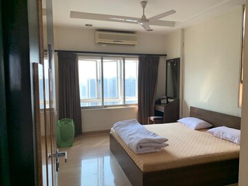 Bedroom in 6 BHK Apartment at Everest Height, Chandivali – for Sale