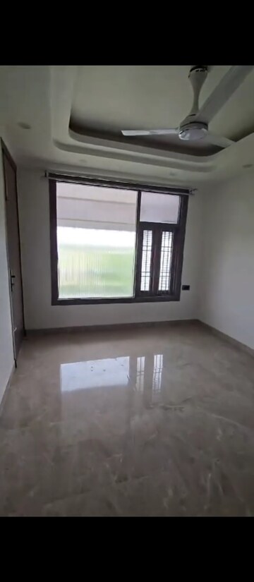 Room in 3 BHK Builder Floor at Chattarpur – for Sale