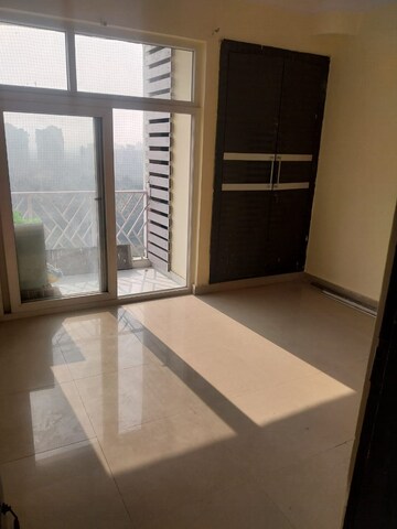 Room in 2 BHK Apartment at Himalaya Pride, Tech Zone 4 Greater Noida – for Sale