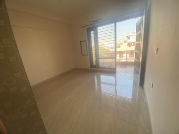 Room in 2 BHK Builder Floor at Sector 45 – for Rent