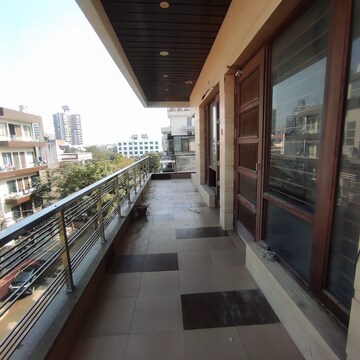 Balcony in 2 BHK Builder Floor at Sector 45 – for Rent