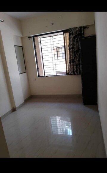 Room in 2 BHK Apartment at SM Pearl, Taloja Sector 23 – for Rent