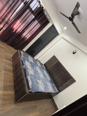 2 BHK Builder Floor For Rent in Saket