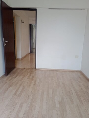 Room in 4 BHK Apartment at Hiranandani Gardens Octavius, Powai – for Sale