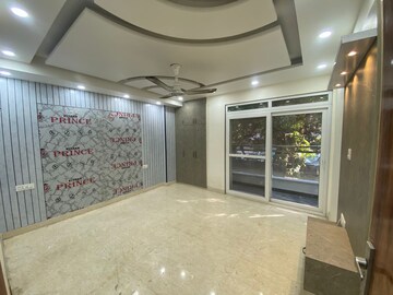 Master Bedroom in 3 BHK Builder Floor at Ramesh Nagar – for Rent