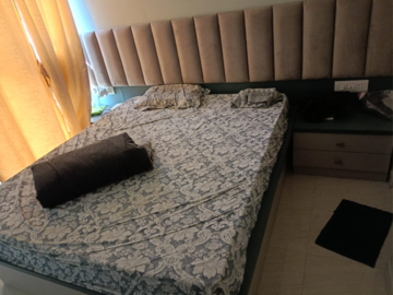 Bedroom in 2 BHK Apartment at Lodha Quality Home Tower 5, Balkum Pada – for Rent