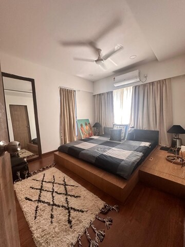 Bedroom in 2 BHK Apartment at Bandra West – for Rent