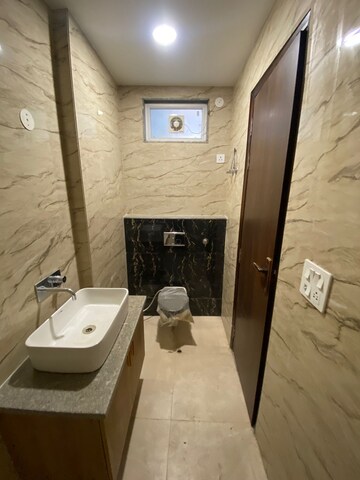 Master Bedroom in 3 BHK Builder Floor at Mansarover Garden – for Rent