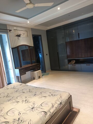 Living Room in 1.5 BHK Builder Floor at Preet Vihar – for Rent
