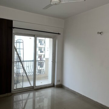 2 BHK Apartment For Rent in Nimbus The Hyde park, Sector 78