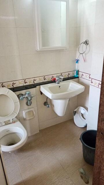 Attached Bathroom in 2 BHK Apartment at Lajpat Nagar I – for Rent