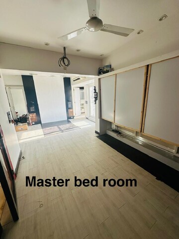 Bedroom in 4 BHK Apartment at Bandra West – for Rent