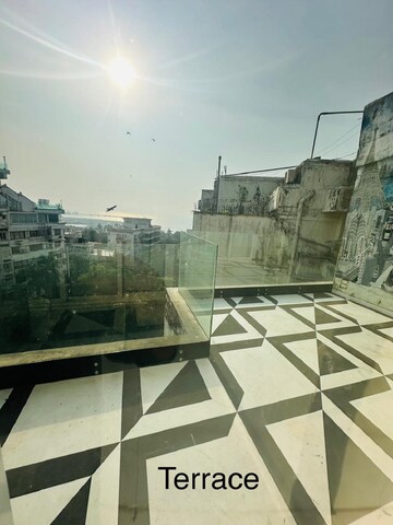 Balcony in 4 BHK Apartment at Bandra West – for Rent