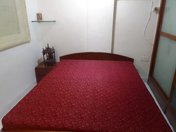 Bedroom in 2 BHK Apartment at Bandra West – for Rent