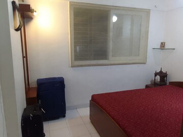 Bedroom in 2 BHK Apartment at Bandra West – for Rent