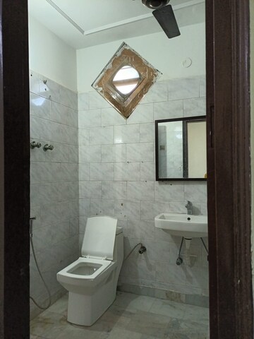 Bathroom in 4 BHK Apartment at Sector 11 Dwarka – for Rent