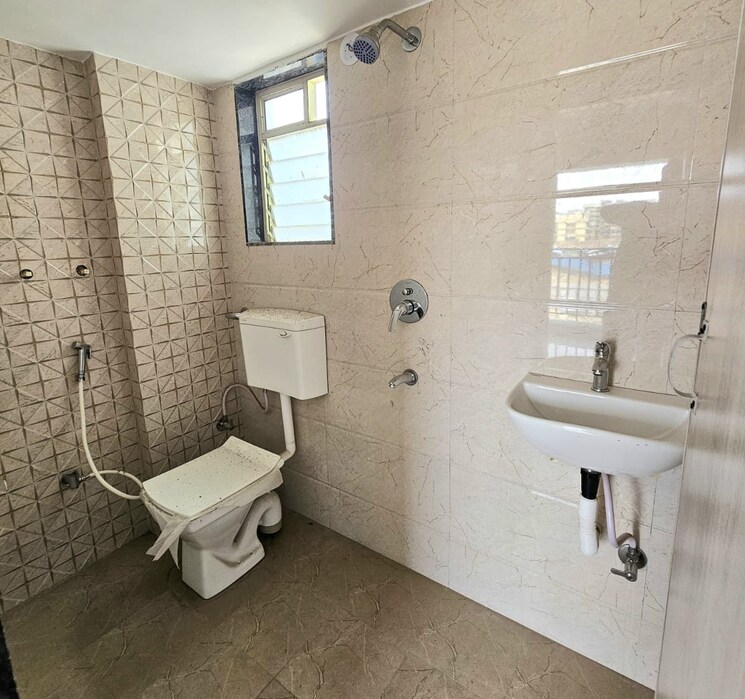 Attached Bathroom, hendre pada 2 Bedroom 900 Sq.Ft. Apartment In Hendre Pada Thane 7950572