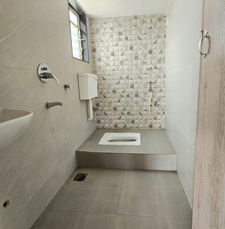 Bathroom, hendre pada 2 Bedroom 900 Sq.Ft. Apartment In Hendre Pada Thane 7950572