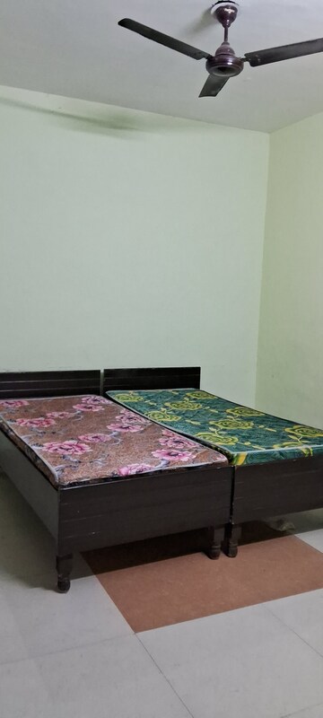 Master Bedroom in 2 BHK Apartment at Sarita Vihar – for Rent