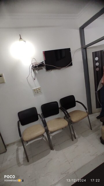 Master Bedroom in 1 BHK Builder Floor at Vasant Kunj – for Rent