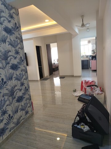 Room in 2 BHK Apartment at Bandra West – for Rent