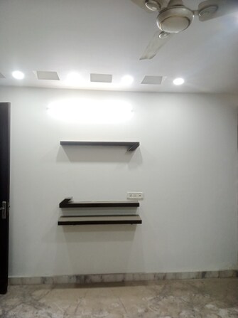 3 BHK Apartment For Rent in Vivek Vihar Delhi  7950699